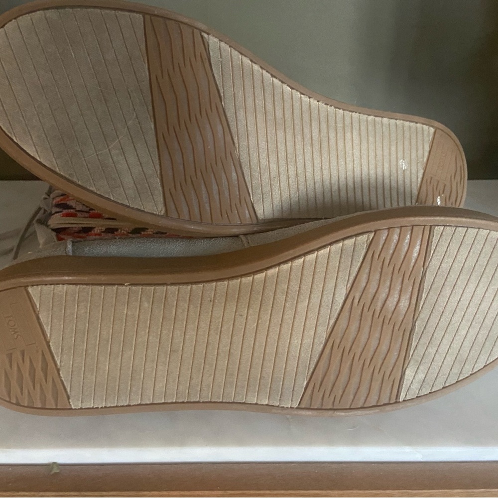 Toms Nepal Boots Grey Suede Chevron 10014078 Women's 12 - Picture 6 of 6
